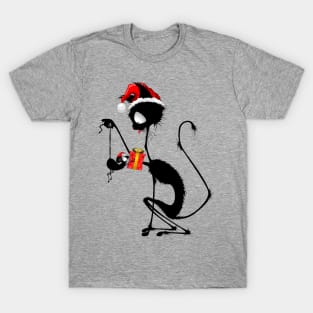 Cat Funny Christmas Santa holding a little Mouse with Gift T-Shirt